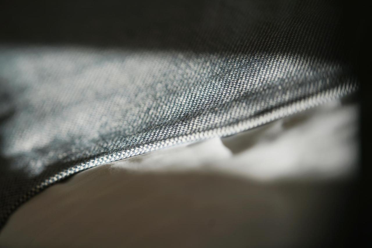 Das Тегернзее Экстерьер фото A close-up of a piece of denim